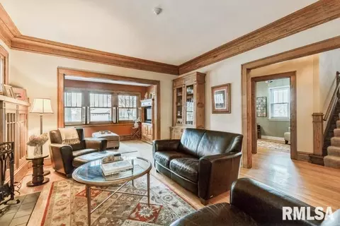 2318 12th St, Moline, IL 61265 photo 4