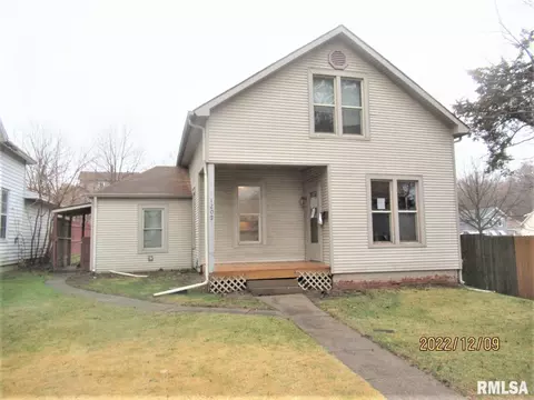 1202 Isett Ave, Muscatine, IA 52761