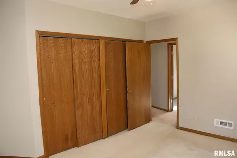 409 S Genesee St, Morrison, IL 61270 photo 23