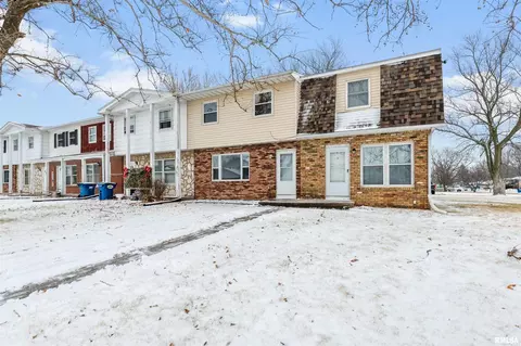 23 Manor Dr, Park View, IA 52748 photo 1