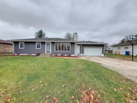 607 3rd St, Sherrard, IL 61281 photo 1