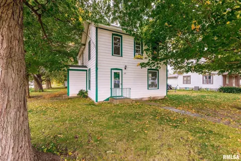 217 W Edgington St, Reynolds, IL 61279