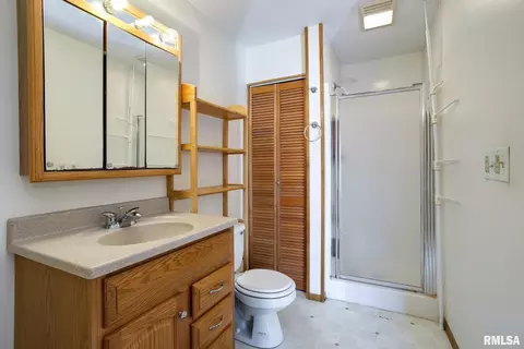 411 15th St, Silvis, IL 61282 photo 11