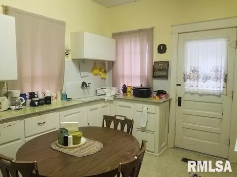 207 E Main St, Joy, IL 61260 photo 4