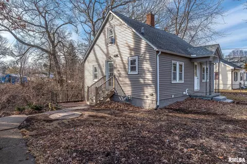 1206 3rd St, Silvis, IL 61282 photo 9