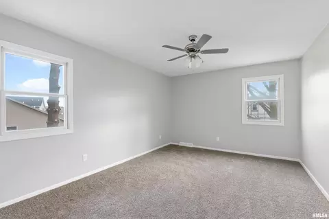 212 Blackhawk Dr, Eldridge, IA 52748 photo 19