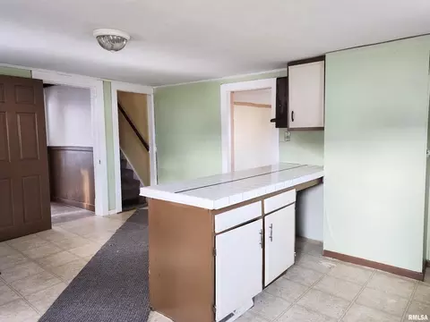 215 E Main St, Atkinson, IL 61235 photo 8
