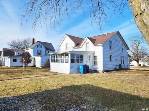 215 E Main St, Atkinson, IL 61235 photo 3
