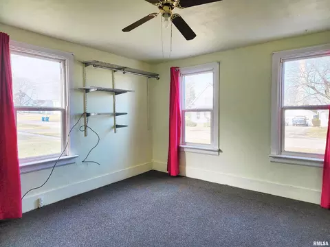 215 E Main St, Atkinson, IL 61235 photo 11
