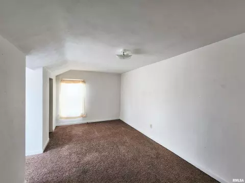 215 E Main St, Atkinson, IL 61235 photo 21