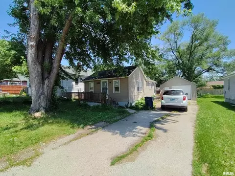 3814 13th St, Moline, IL 61265 photo 1