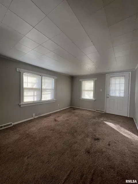 3814 13th St, Moline, IL 61265 photo 9