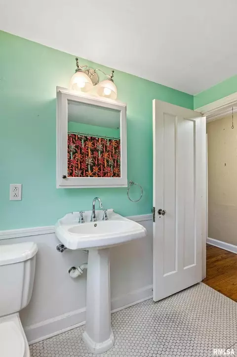 2512 12th St, Moline, IL 61265 photo 20