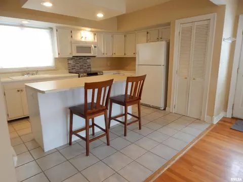2755 12th Ave, Moline, IL 61265 photo 10