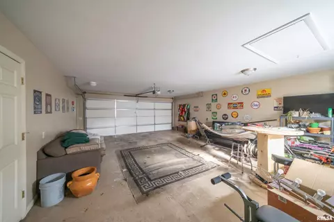 2911 13th Ave, Moline, IL 61265 photo 25