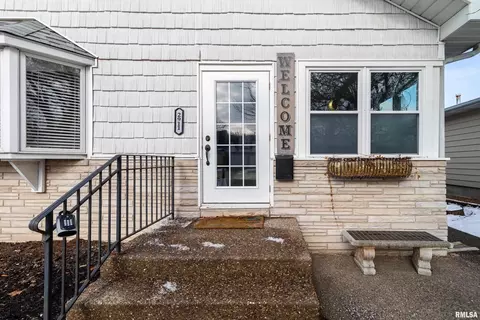 2911 13th Ave, Moline, IL 61265 photo 2