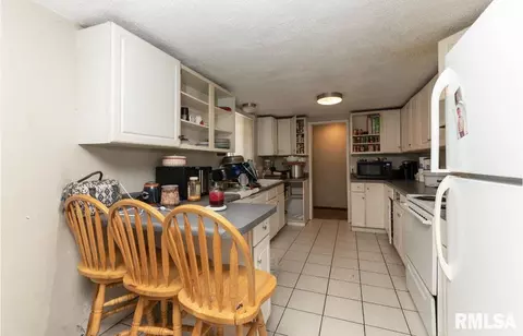 2323 8th St, Silvis, IL 61282 photo 8