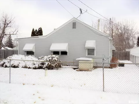 3928 14th St, Moline, IL 61265 photo 1