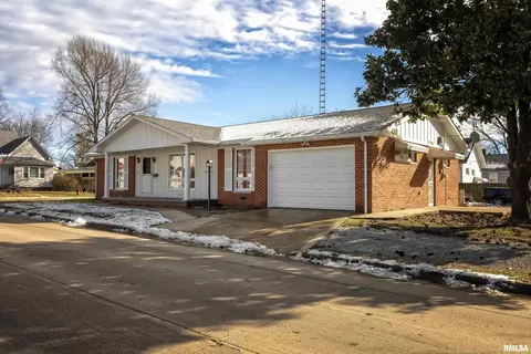 621 N 12th St, Herrin, IL 62948 photo 2