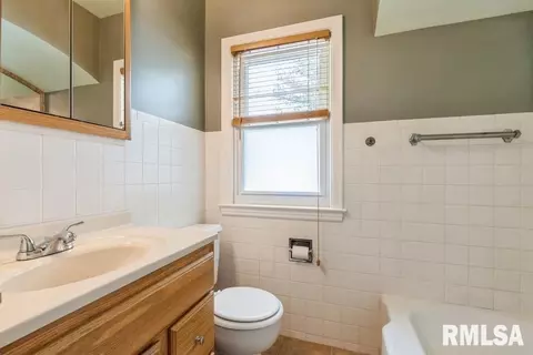 4317 28th Ave, Moline, IL 61265 photo 10