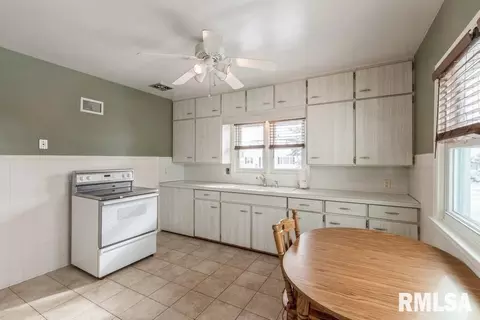 4317 28th Ave, Moline, IL 61265 photo 7
