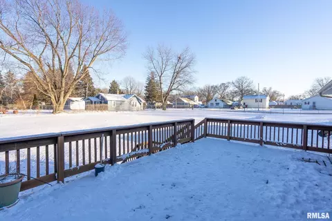 641 5th St, Silvis, IL 61282 photo 22