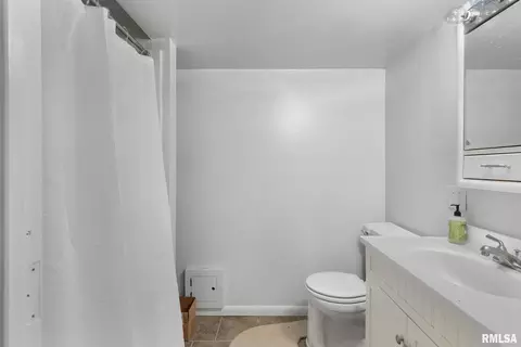 641 5th St, Silvis, IL 61282 photo 18