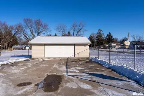 641 5th St, Silvis, IL 61282 photo 27