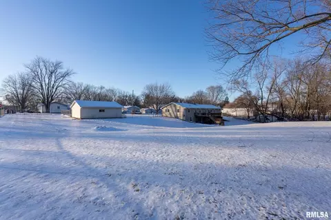 641 5th St, Silvis, IL 61282 photo 25