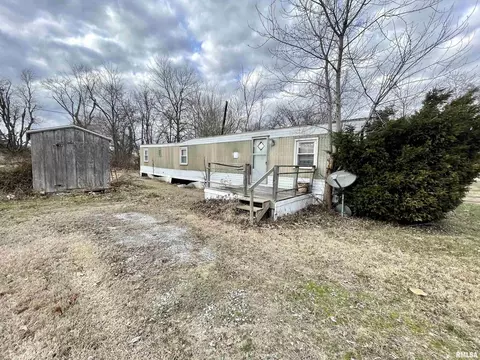 407 S Marsh St, Harrisburg, IL 62946