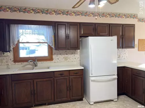 403 Westview Dr, Atkinson, IL 61235 photo 11