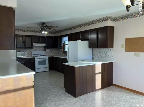 403 Westview Dr, Atkinson, IL 61235 photo 9