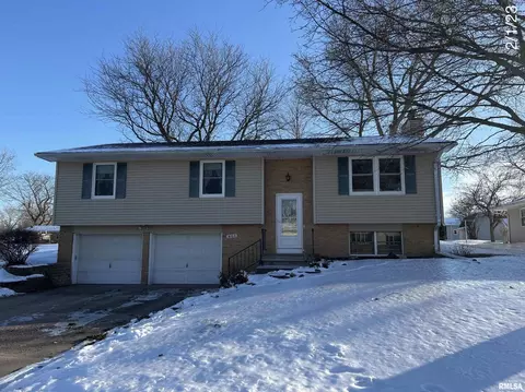 403 Westview Dr, Atkinson, IL 61235 photo 1