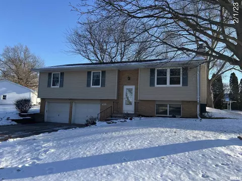 403 Westview Dr, Atkinson, IL 61235 photo 2