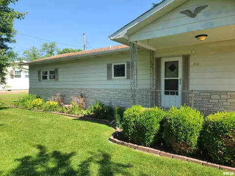 210 Red Row, Marion, IL 62959 photo 2