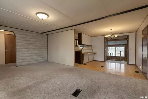 210 Red Row, Marion, IL 62959 photo 7