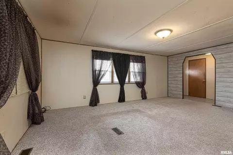 210 Red Row, Marion, IL 62959 photo 8