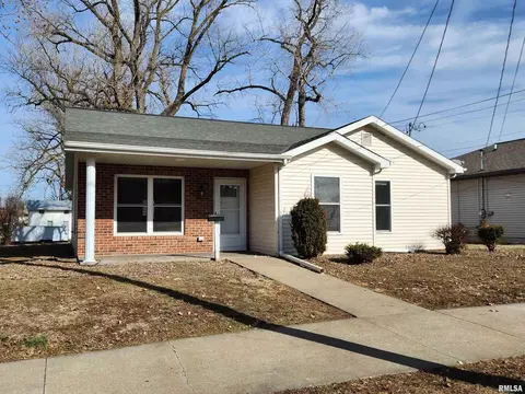 701 Lind St, Quincy, IL 62301