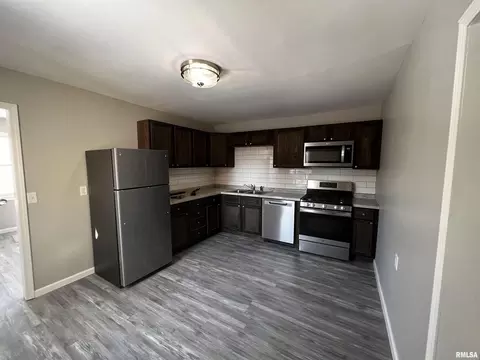 1202 3rd St, Silvis, IL 61282 photo 6