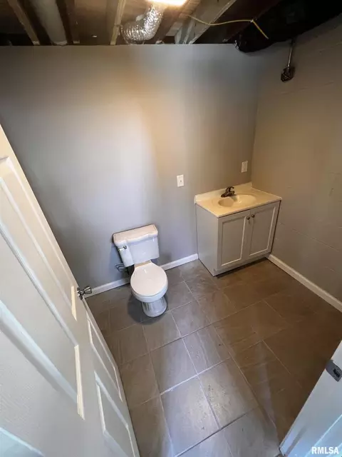 1202 3rd St, Silvis, IL 61282 photo 11
