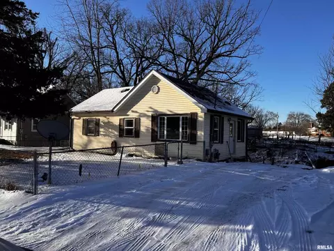 1202 3rd St, Silvis, IL 61282 photo 1