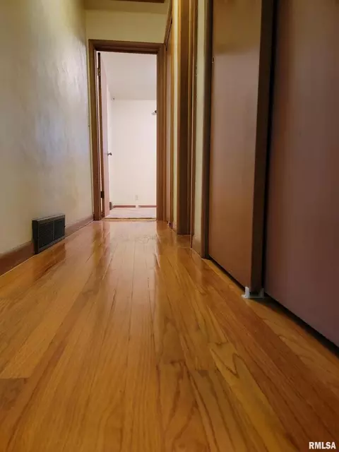 904 19th Ave, Moline, IL 61265 photo 15