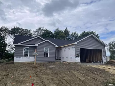 1204 Eagles Crest Dr, Davenport, IA 52804