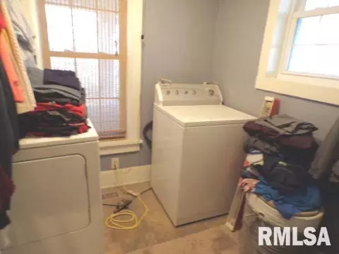 796 240th St, Viola, IL 61486 photo 26