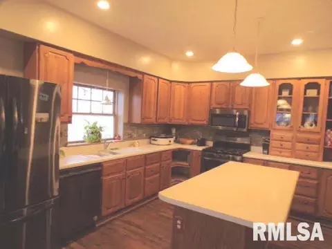 796 240th St, Viola, IL 61486 photo 18