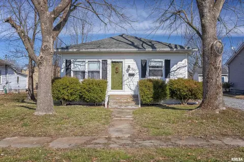 802 Carter St, Marion, IL 62959 photo 1