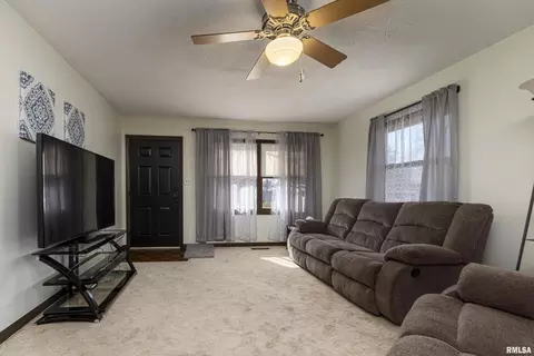 802 Carter St, Marion, IL 62959 photo 5