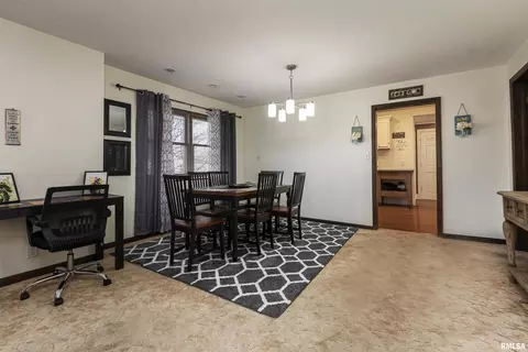 802 Carter St, Marion, IL 62959 photo 6