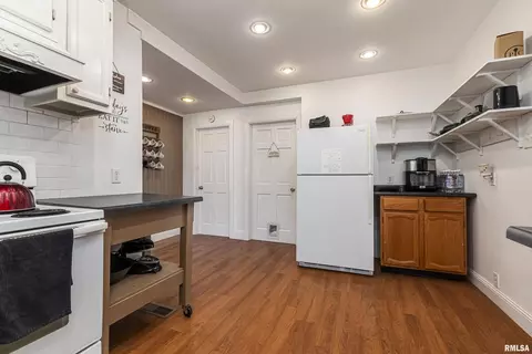 802 Carter St, Marion, IL 62959 photo 9