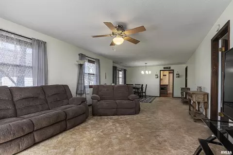802 Carter St, Marion, IL 62959 photo 4